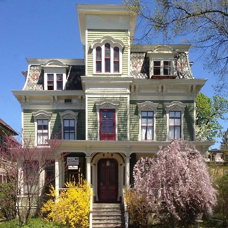 Hudson City Bed And Breakfast Exterior foto